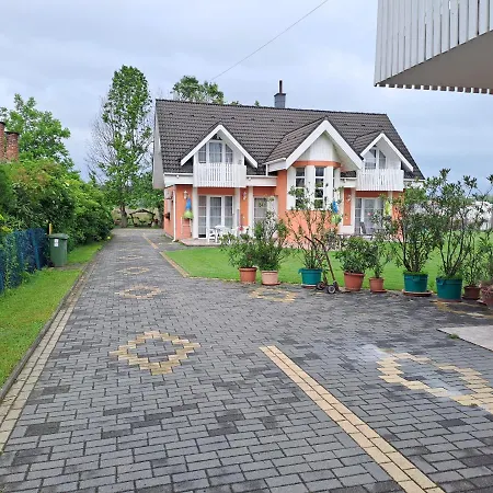 Apartman Alinka Apartmanhaz *